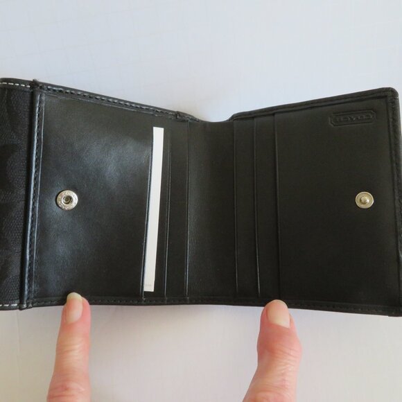 💕💕HP💕💕Coach Signature Mini Wallet, Black - NWT - Picture 5 of 16